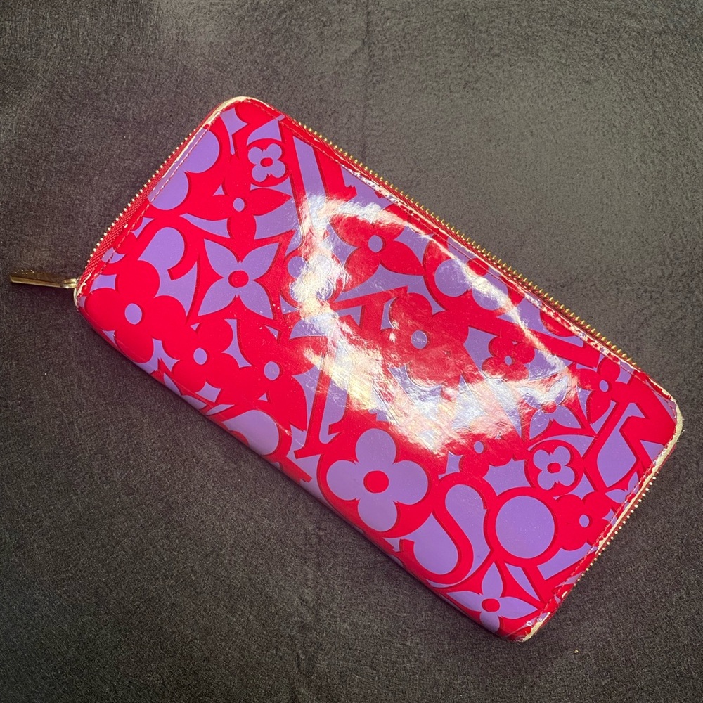 LOUIS VUITTON Vernis Multi-color zip wallet